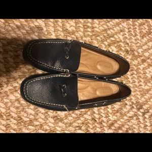 Lands End Women’s leather loafers